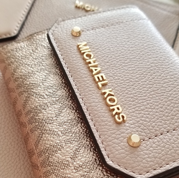 🚫SOLD🚫NWT MK HAYES TOTE +TRIFOLD WALLET SET - Picture 7 of 8